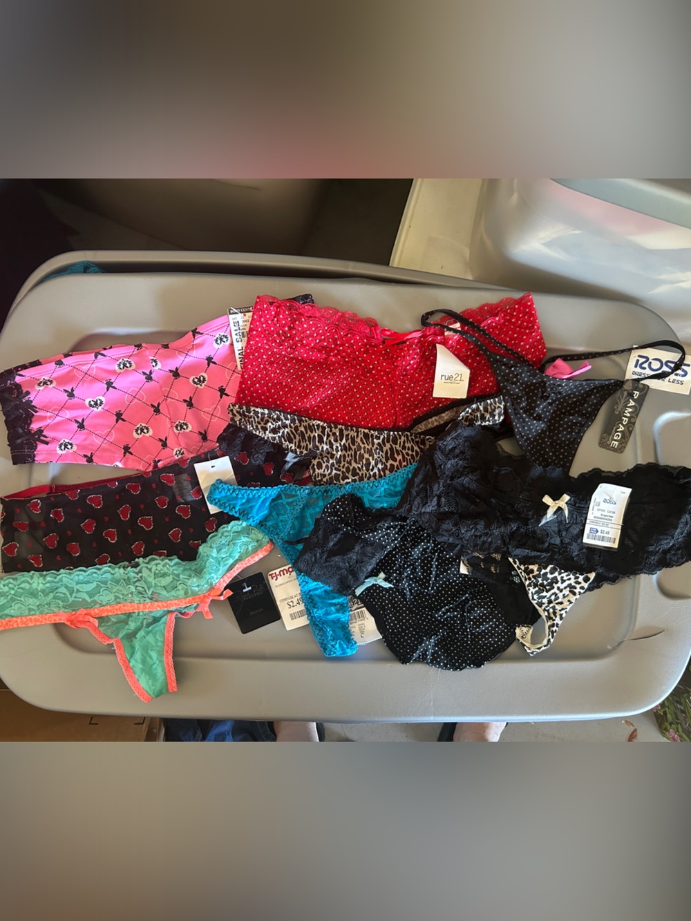 Assorted 9 pairs of panties size Large